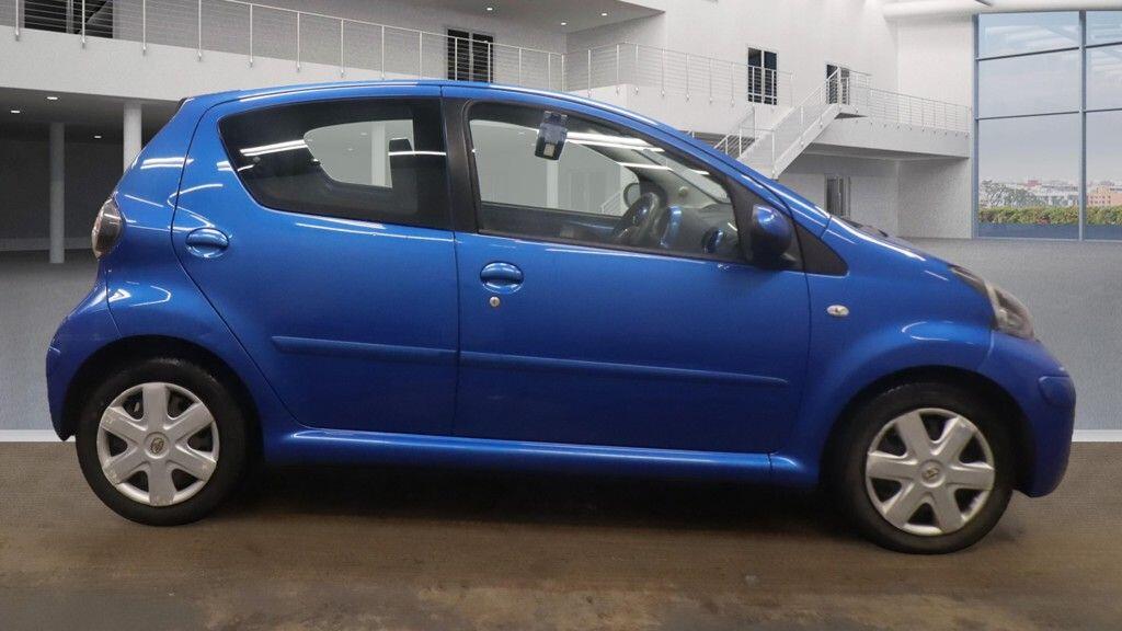 Used Toyota AYGO 2009 for sale - 76592734: Photo 11