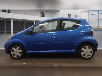 Used Toyota AYGO 2009 for sale - 76592734: Photo