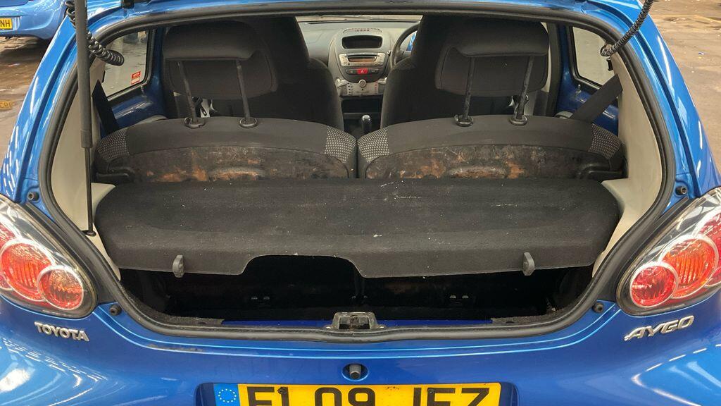 Used Toyota AYGO 2009 for sale - 76592734: Photo 6