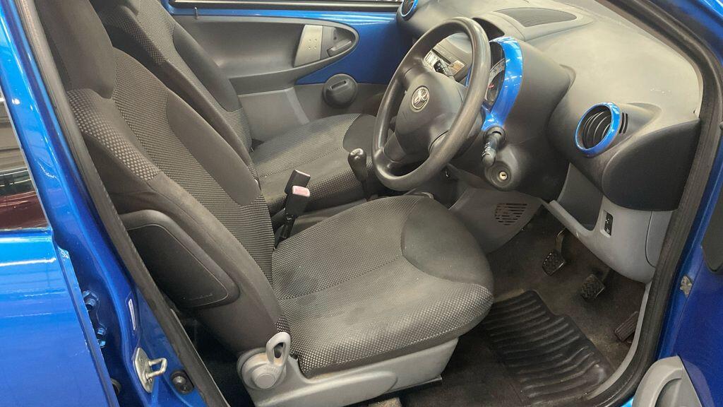 Used Toyota AYGO 2009 for sale - 76592734: Photo 9