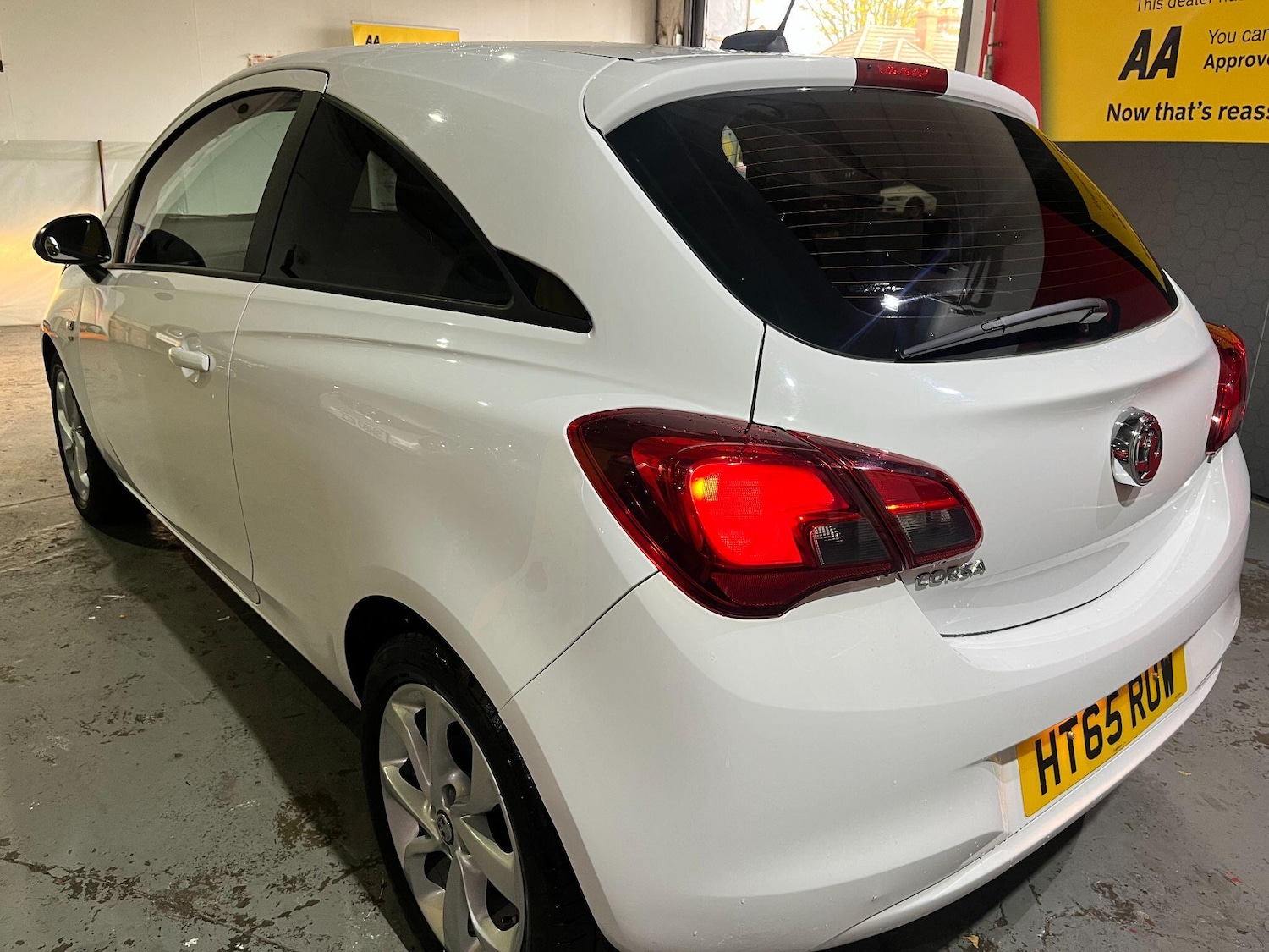 Used Vauxhall Corsa 2016 for sale - 76538917: Photo 9