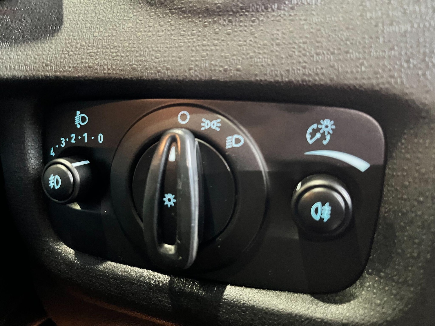 Used Ford Fiesta 2014 for sale - 76925935: Photo 26