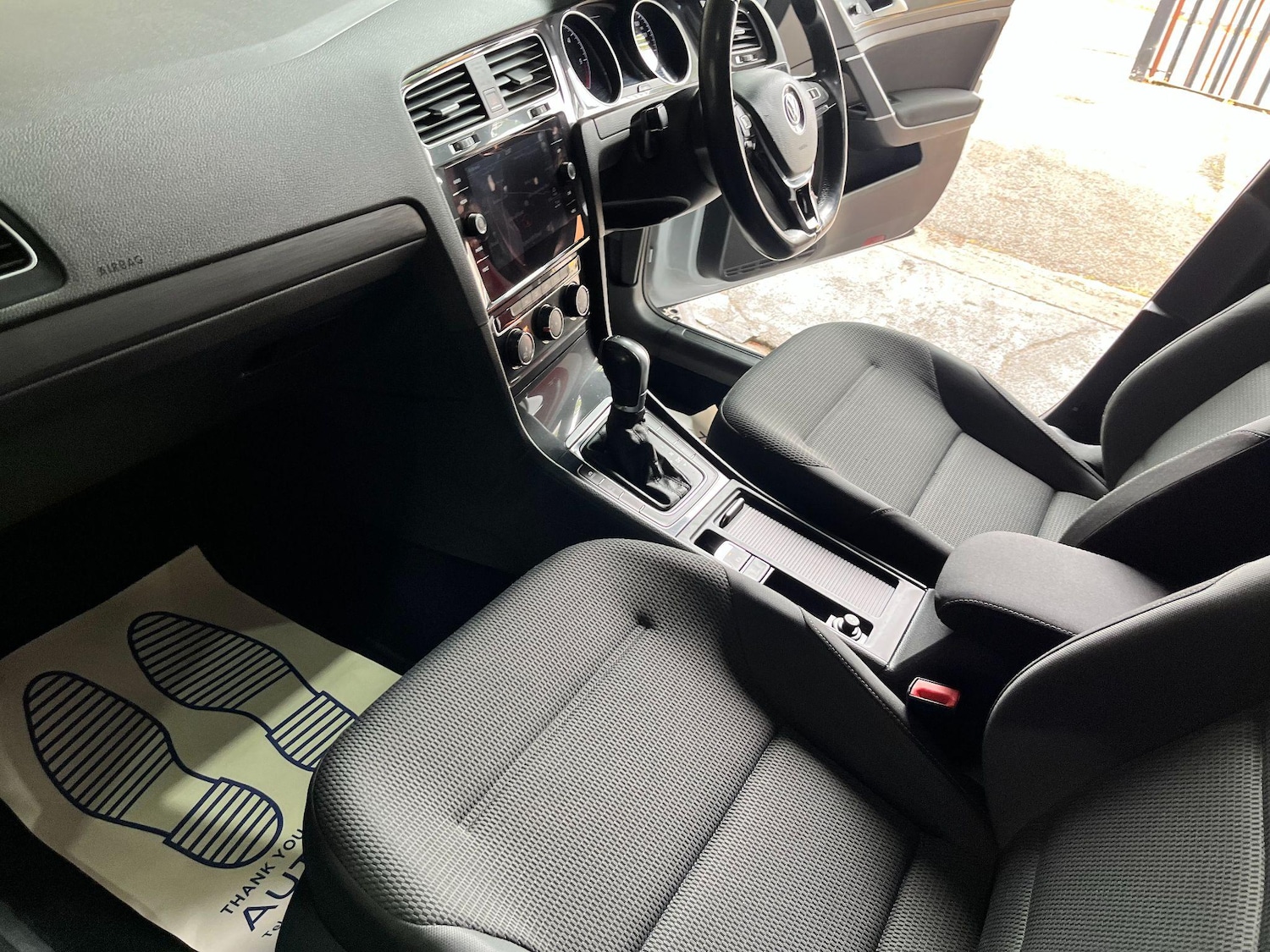 Used Volkswagen Golf 2017 for sale - 76887486: Photo 29