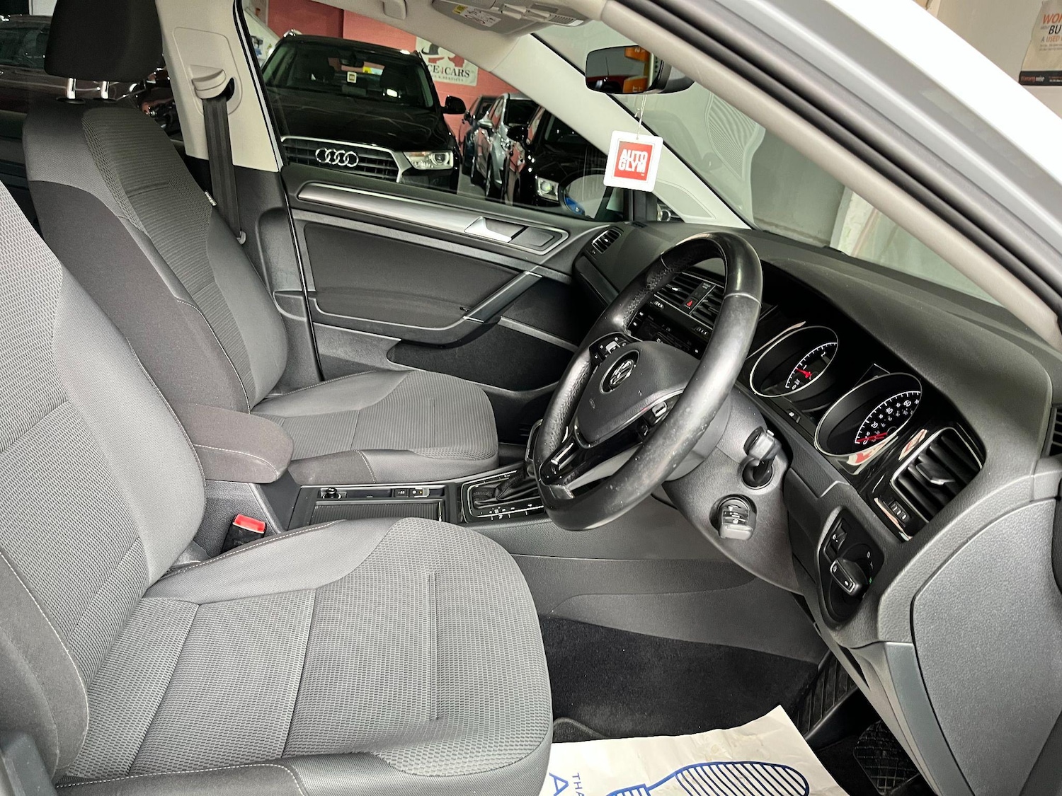 Used Volkswagen Golf 2017 for sale - 76887486: Photo 41