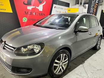 Volkswagen - Golf