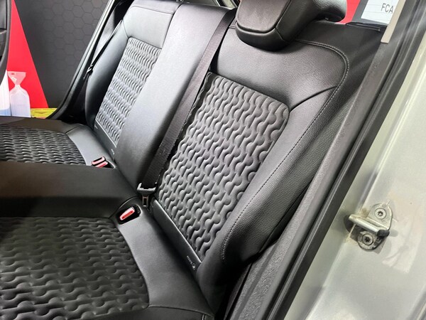 Used Vauxhall Corsa 2011 for sale - 76306500: Photo 16