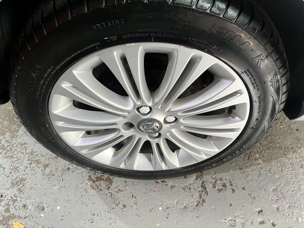 Used Vauxhall Corsa 2011 for sale - 76306500: Photo 37