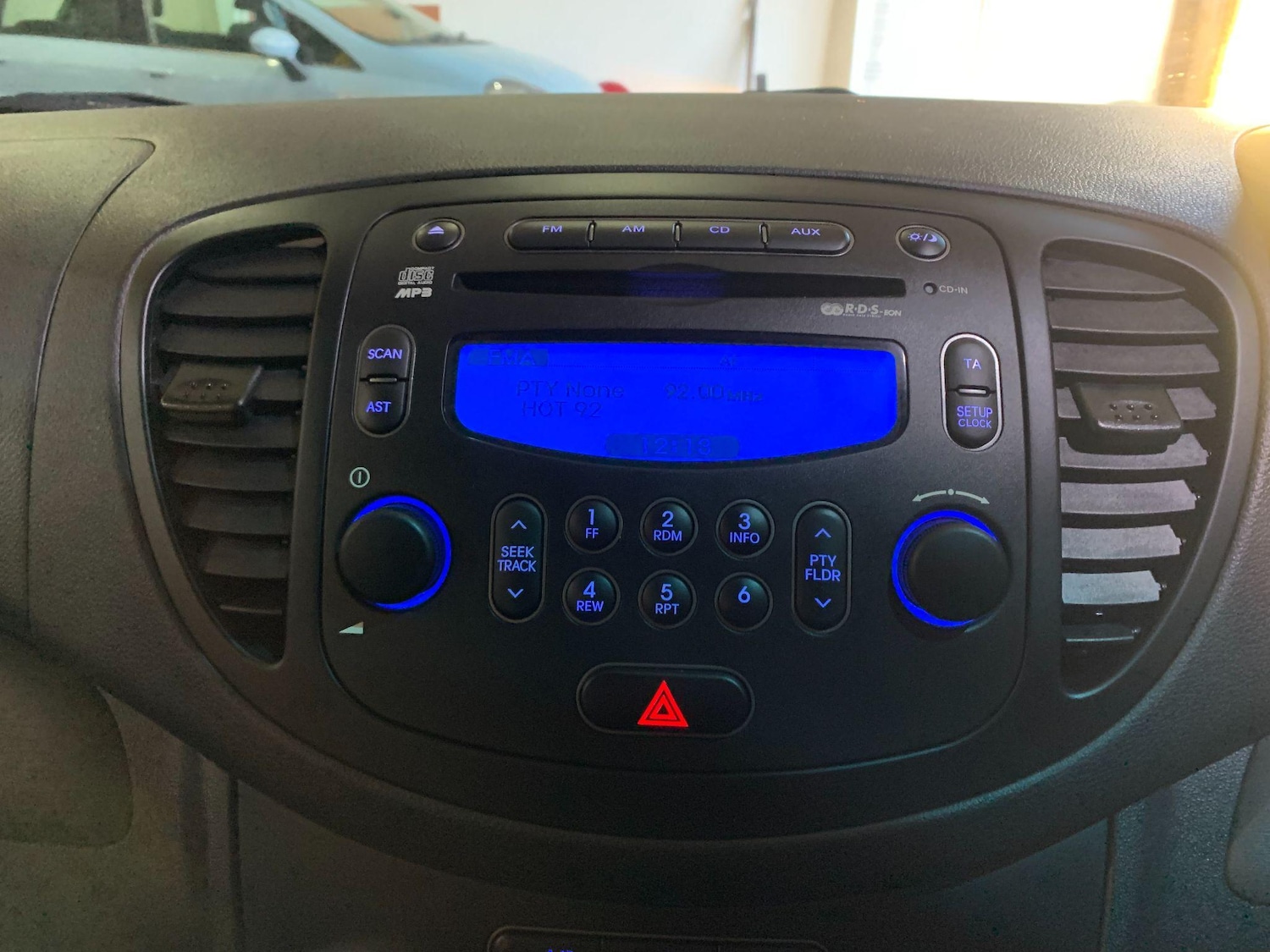 Used Hyundai i10 2011 for sale - 76433160: Photo 20