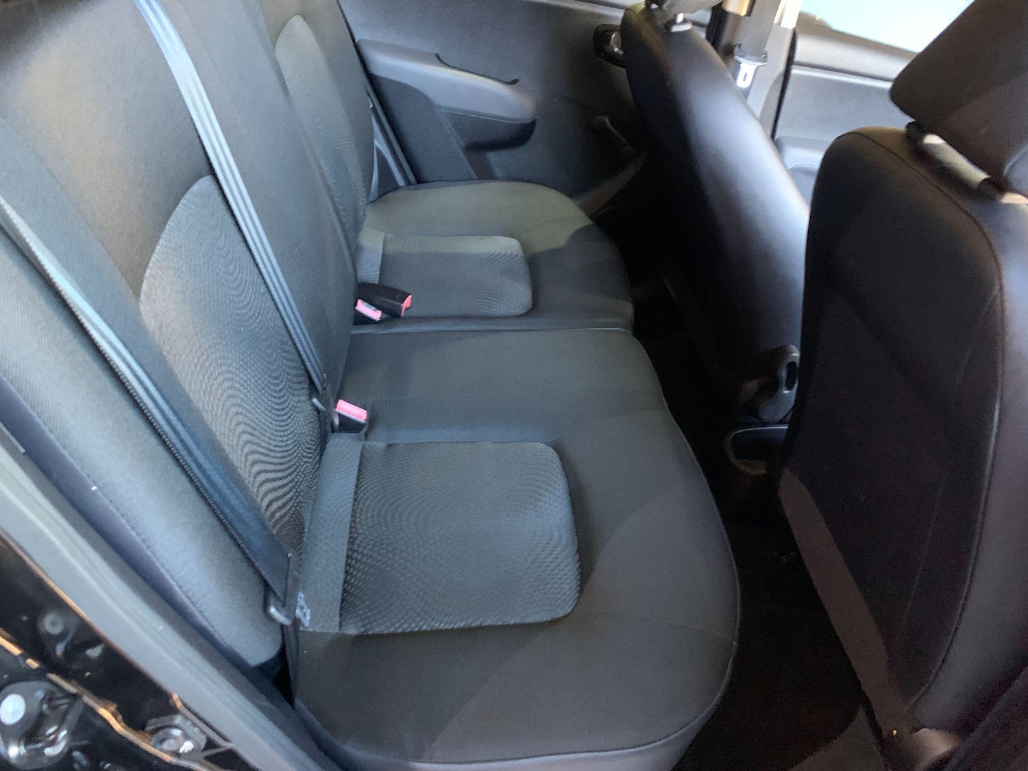 Used Hyundai i10 2011 for sale - 76433160: Photo 26