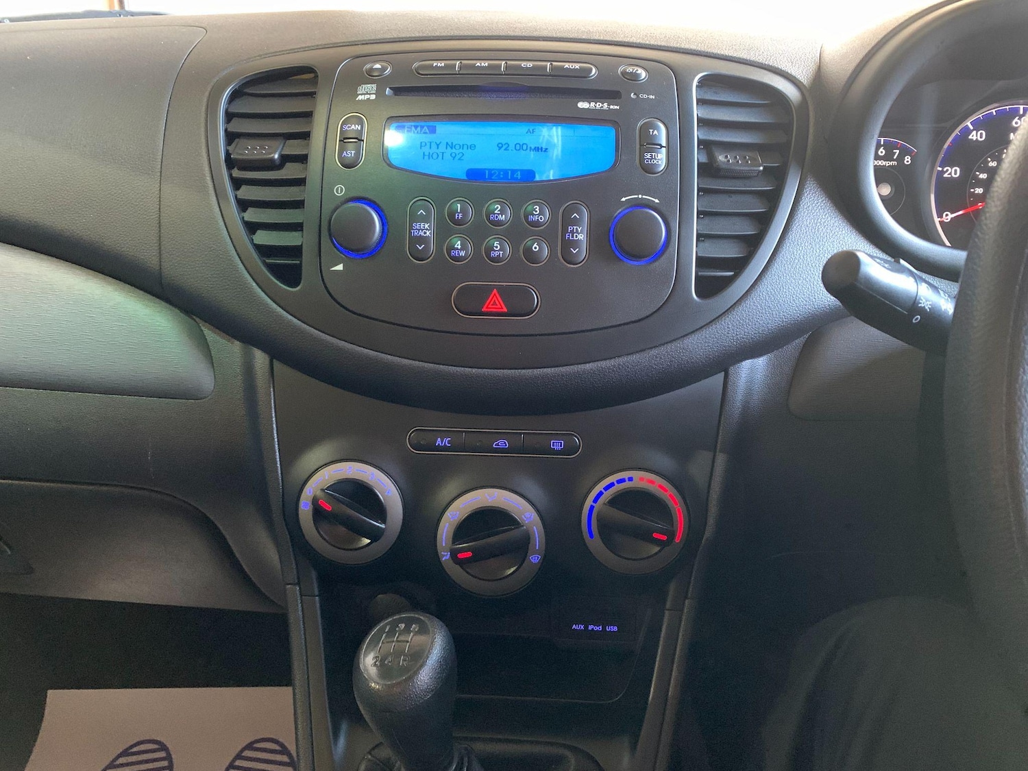 Used Hyundai i10 2011 for sale - 76433160: Photo 29