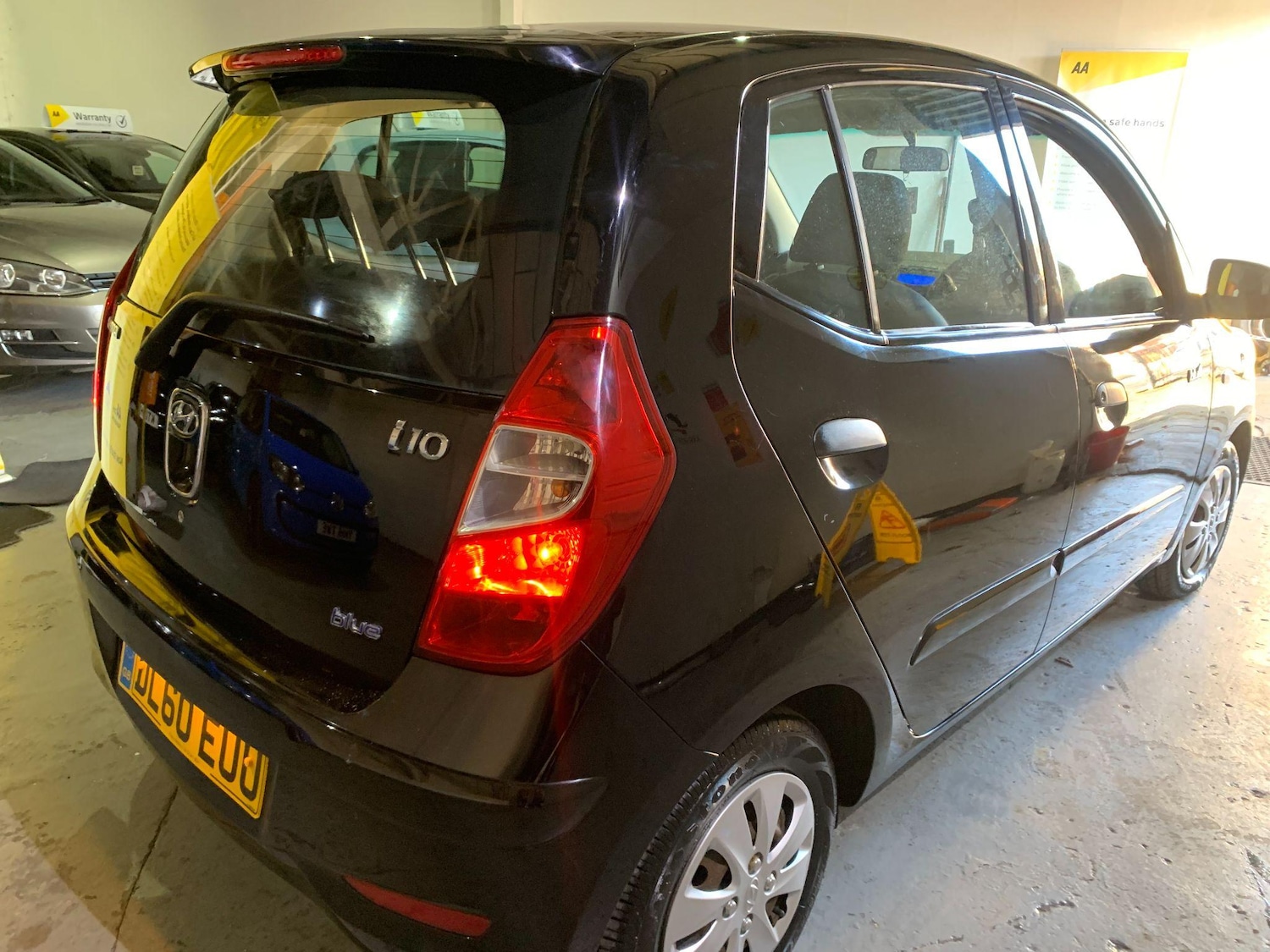 Used Hyundai i10 2011 for sale - 76433160: Photo 40
