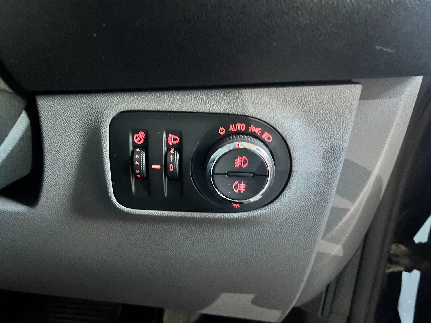 Used Vauxhall Corsa 2015 for sale - 77231665: Photo 23