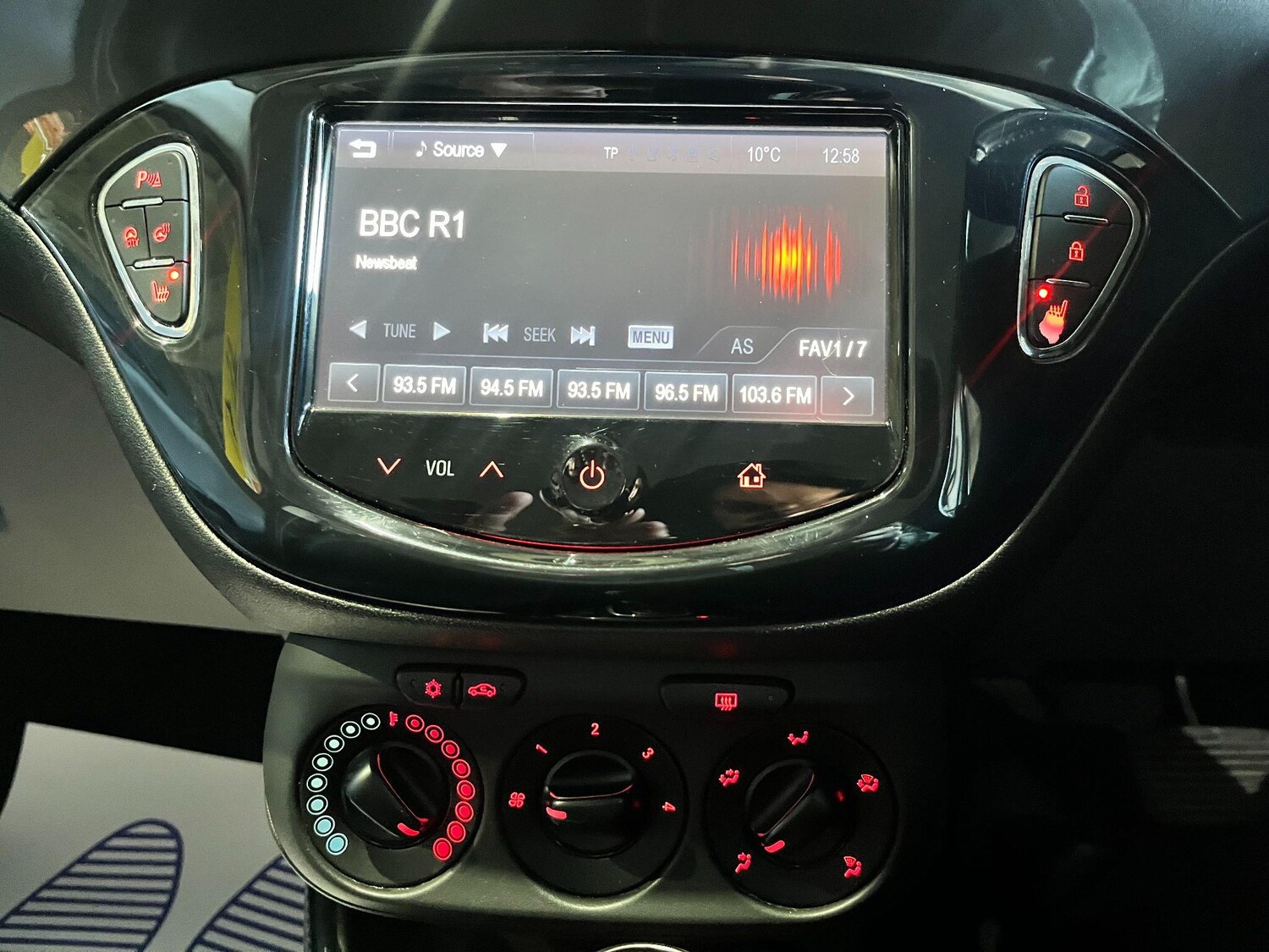 Used Vauxhall Corsa 2015 for sale - 77231665: Photo 26