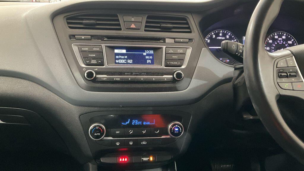 Used Hyundai i20 2015 for sale - 77314711: Photo 12