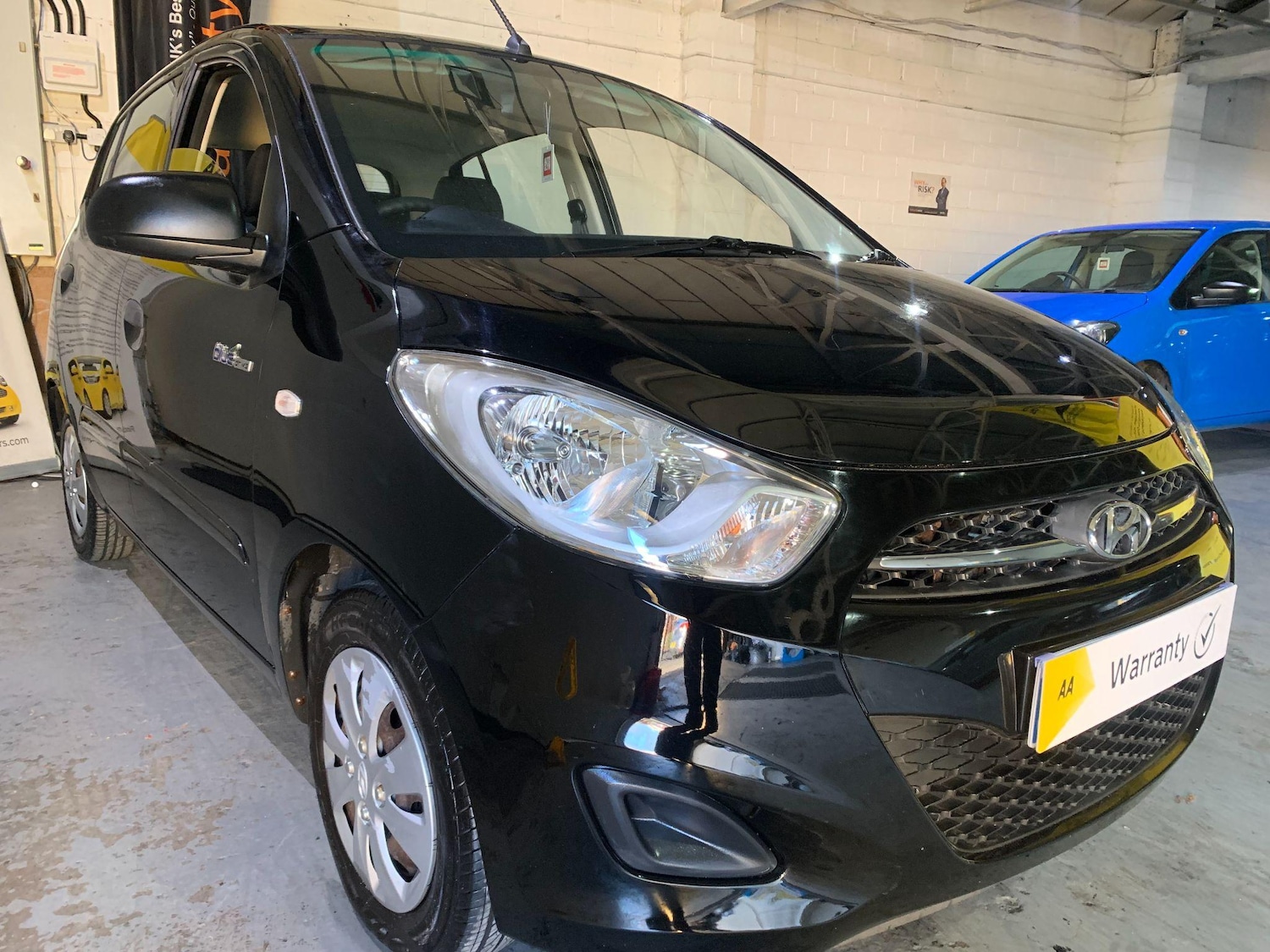 Used Hyundai i10 2011 for sale - 76801397: Photo 11