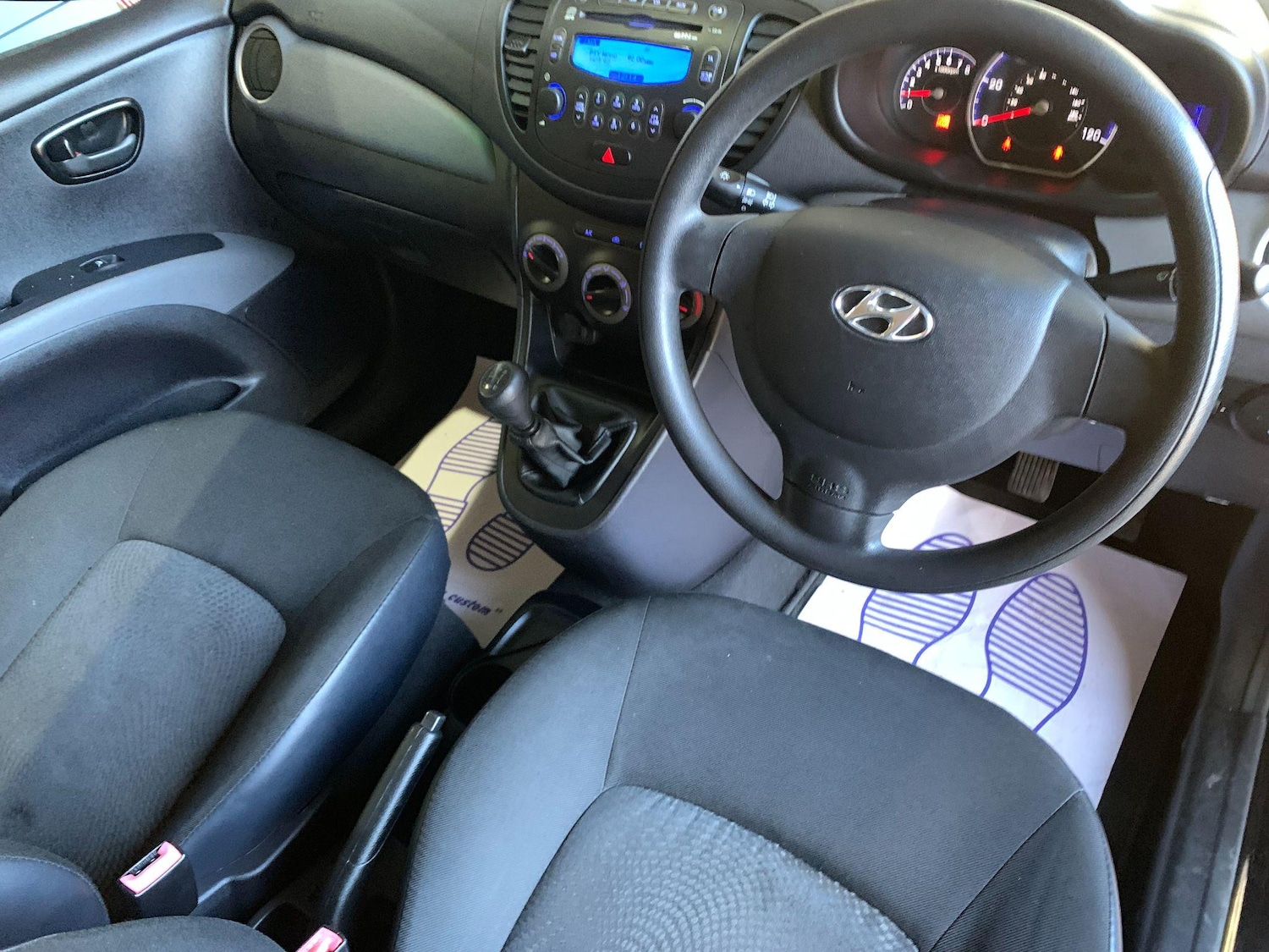 Used Hyundai i10 2011 for sale - 76801397: Photo 25