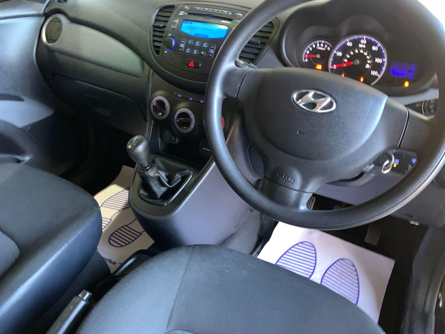 Used Hyundai i10 2011 for sale - 76801397: Photo 30