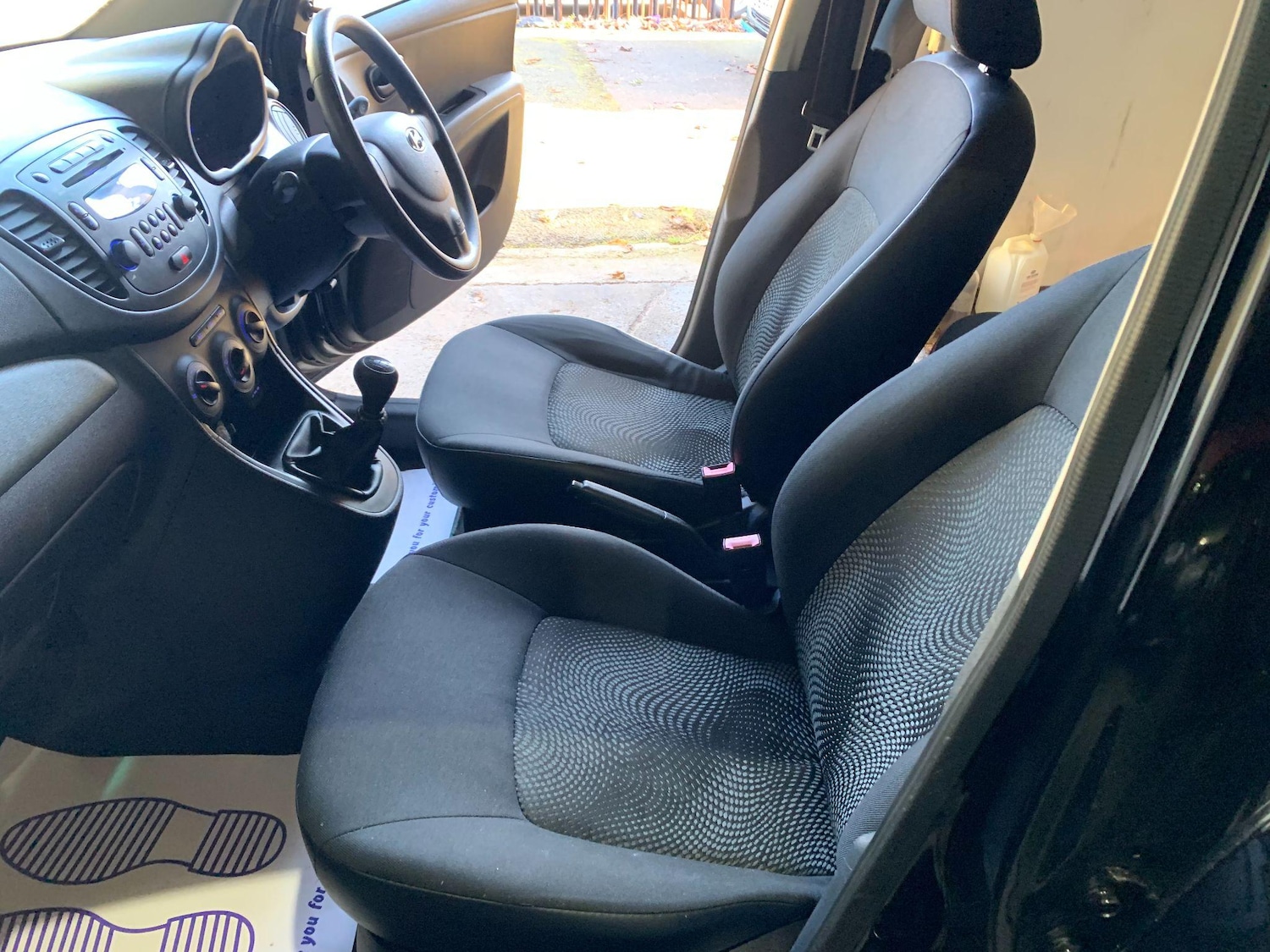 Used Hyundai i10 2011 for sale - 76801397: Photo 33