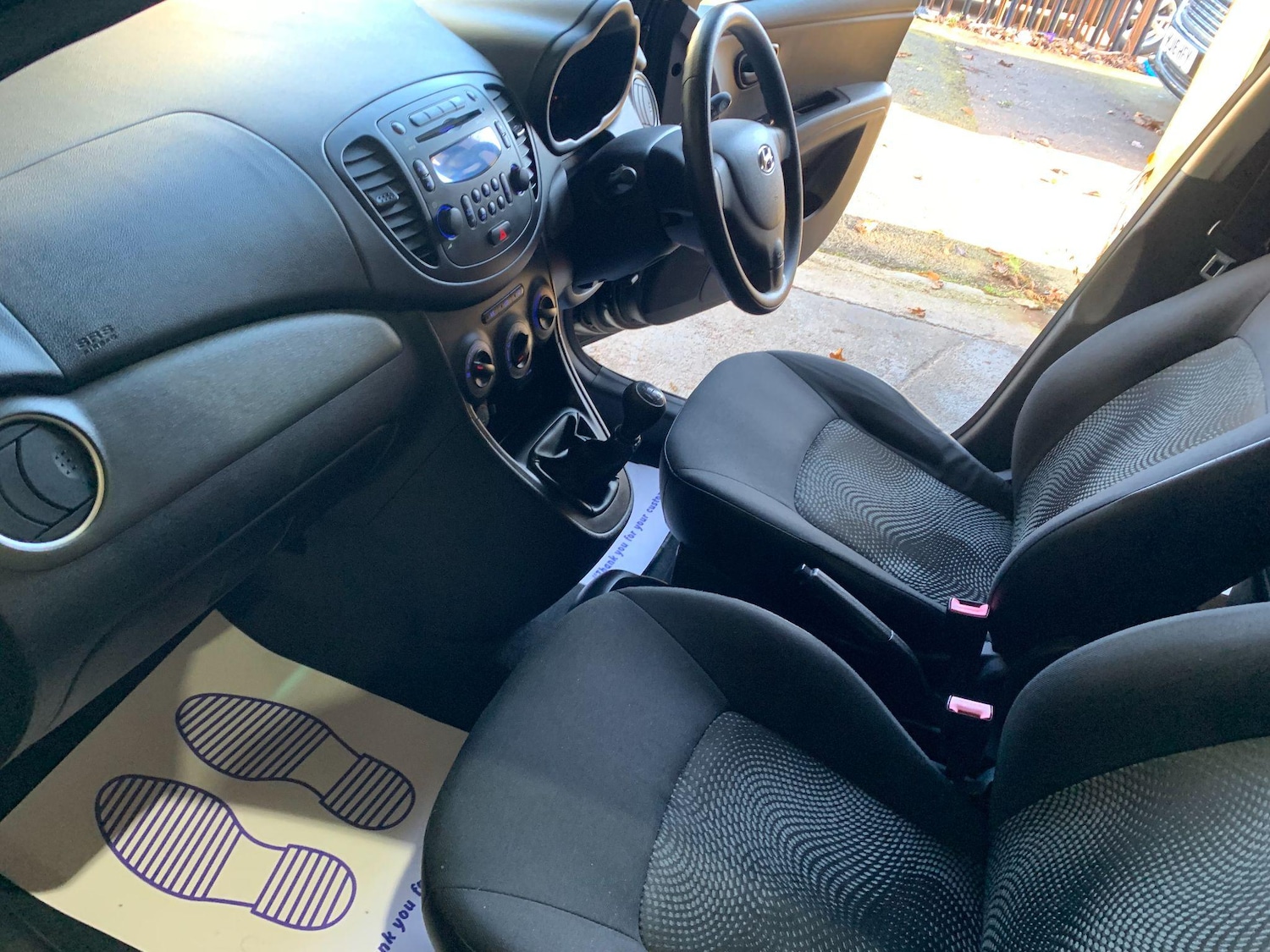 Used Hyundai i10 2011 for sale - 76801397: Photo 35