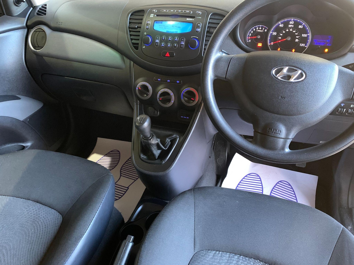 Used Hyundai i10 2011 for sale - 76801397: Photo 36