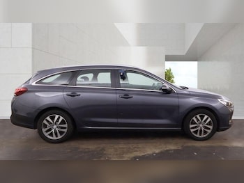 Used Hyundai i30 2018 for sale - 78853789: Photo