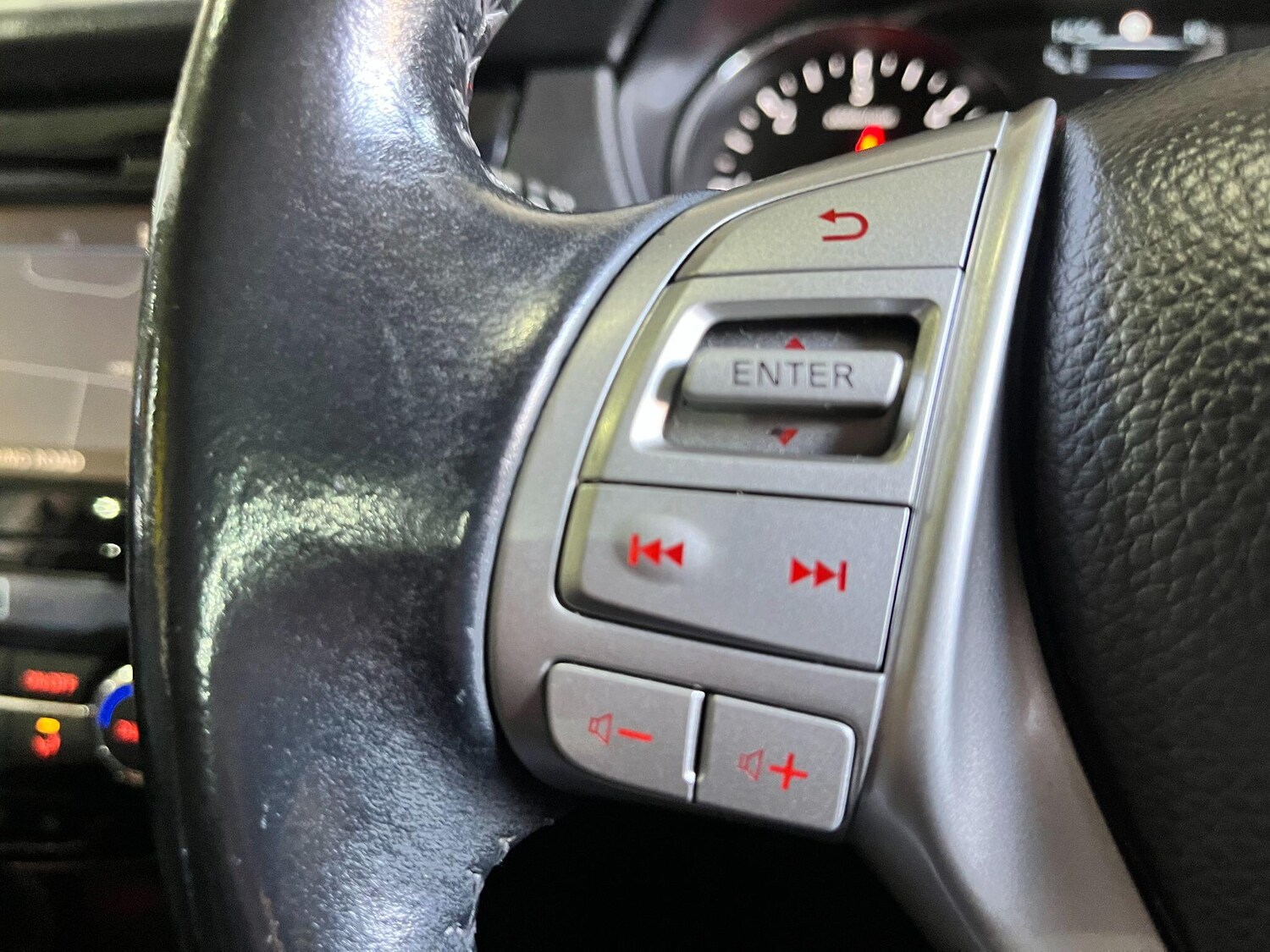 Used Nissan Qashqai 2016 for sale - 76371418: Photo 35