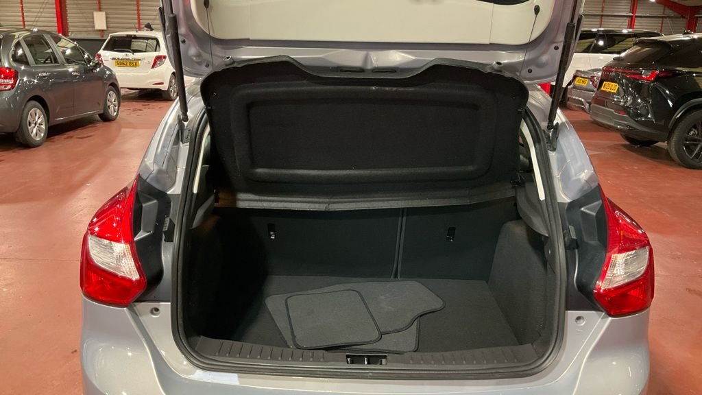 Used Ford Focus 2011 for sale - 77953177: Photo 12