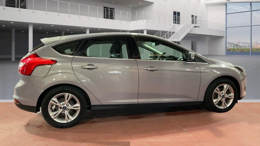 Used Ford Focus 2011 for sale - 77953177: Photo 6