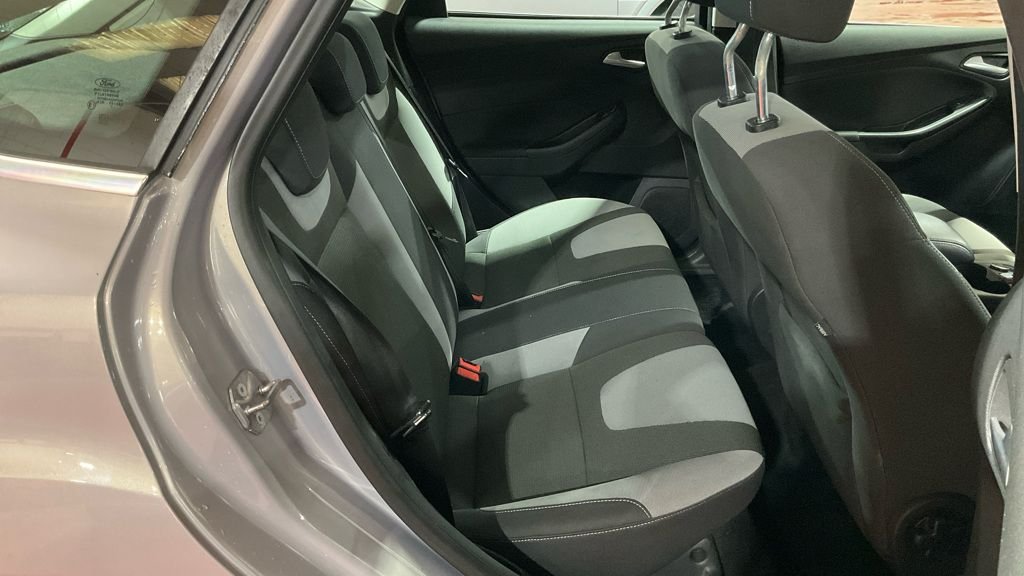 Used Ford Focus 2011 for sale - 77953177: Photo 9