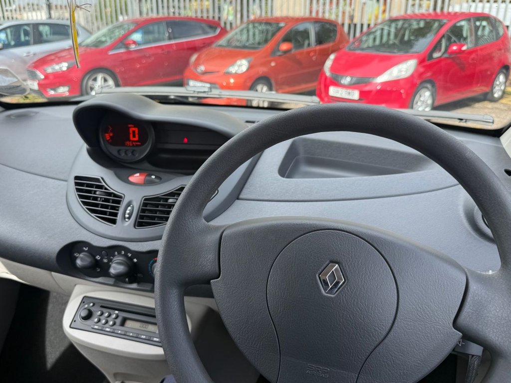 Used Renault Twingo 2010 for sale - 75596408: Photo 11