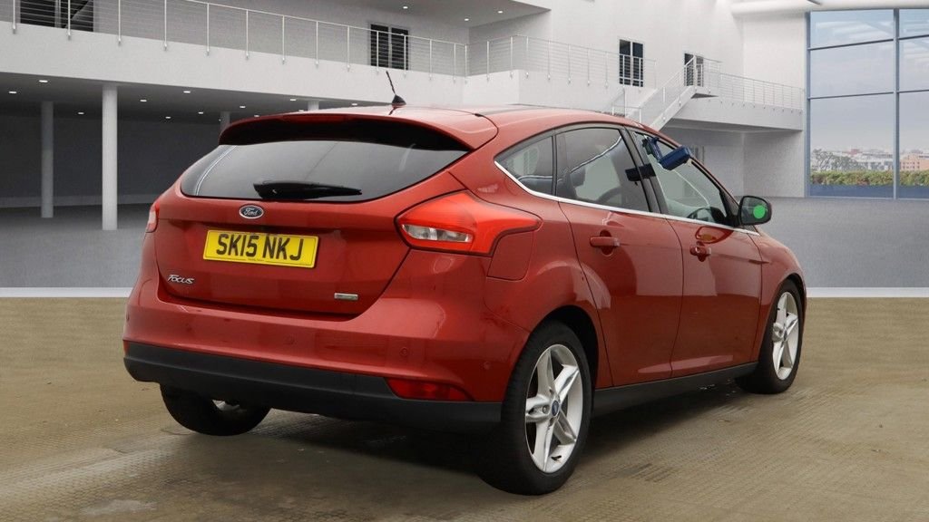 Used Ford Focus 2015 for sale - 74947850: Photo 4