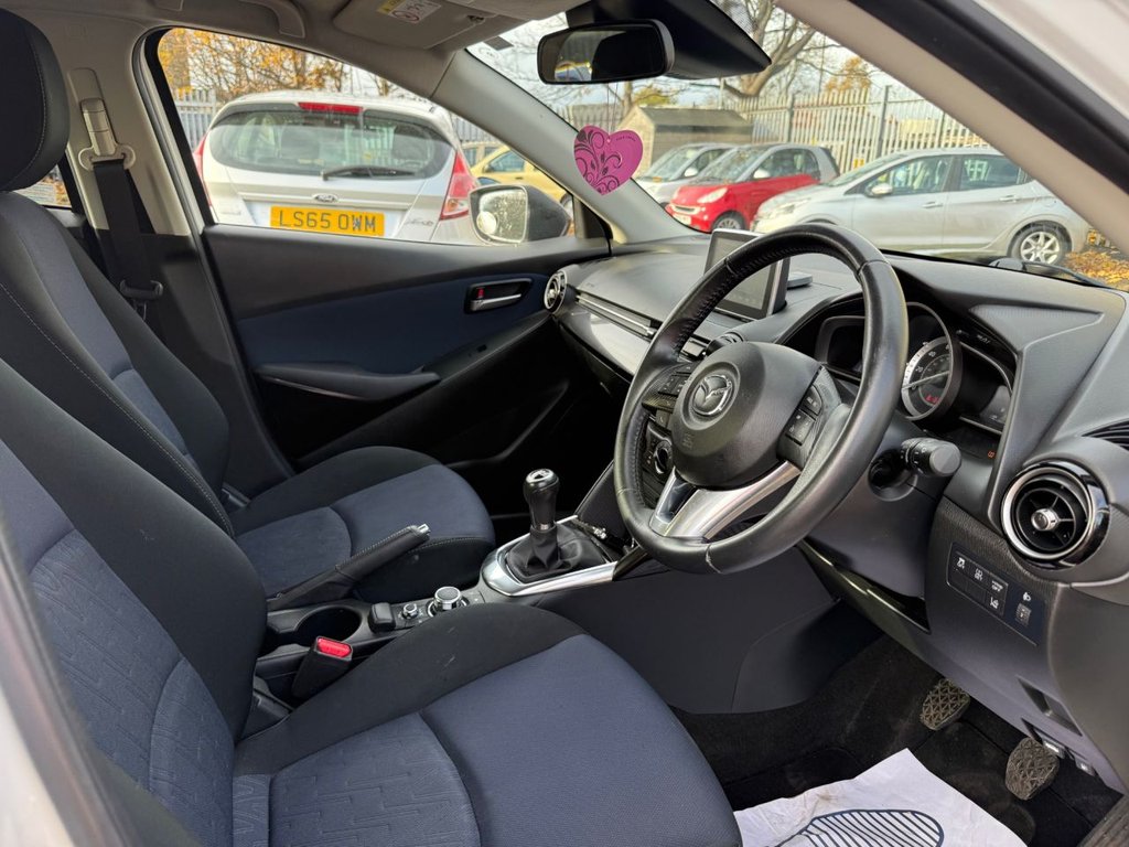 Used Mazda Mazda2 2016 for sale - 76454199: Photo 5