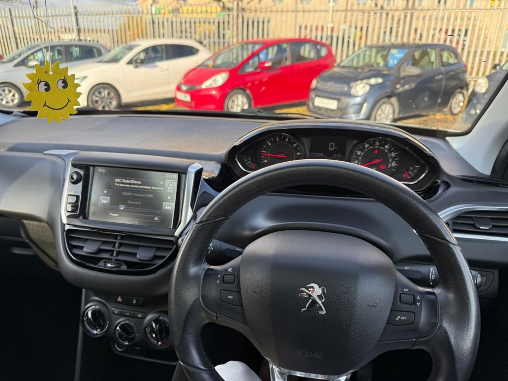 Used Peugeot 208 2015 for sale - 77668894: Photo 12