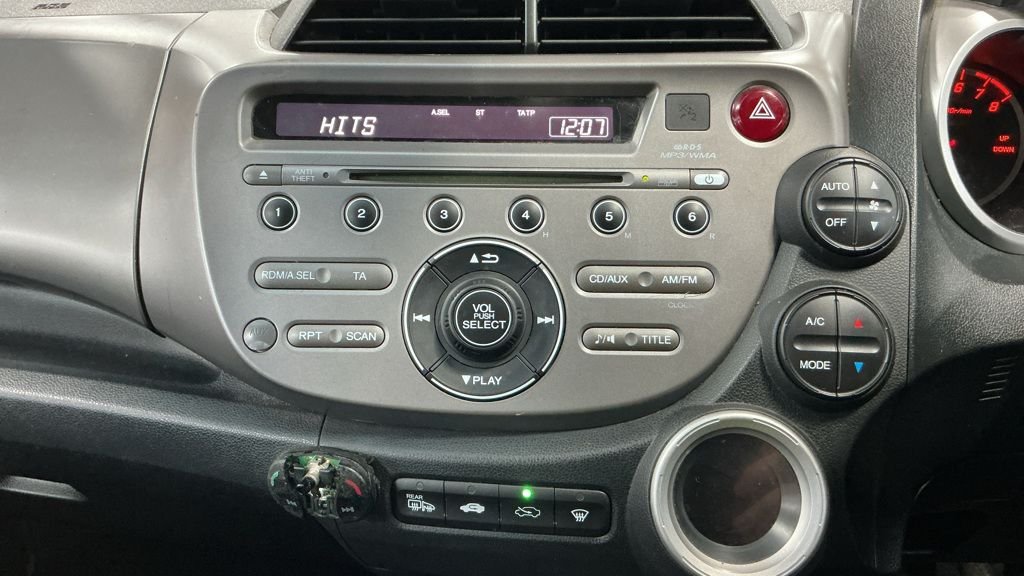 Used Honda Jazz 2010 for sale - 77953190: Photo 11