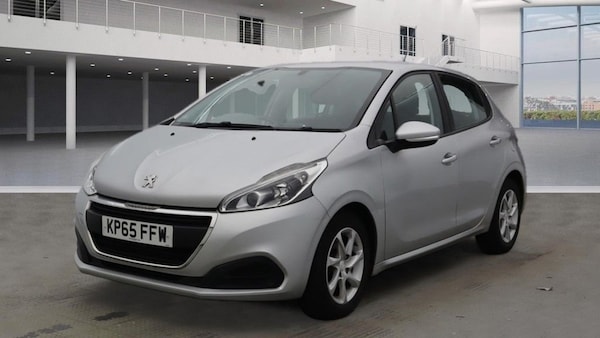 Used Peugeot 208 2015 for sale - 74379789: Photo 4
