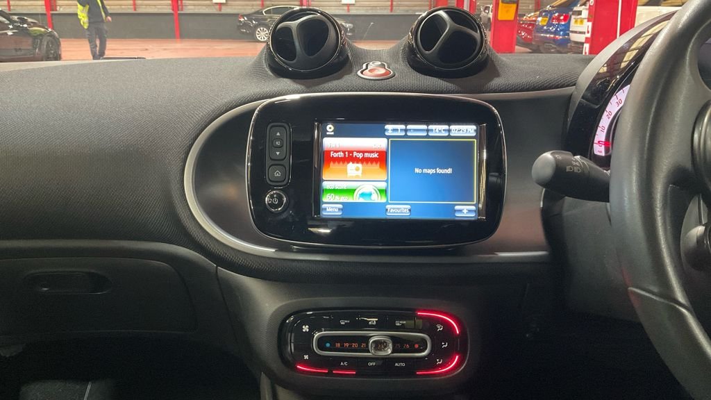 Used smart fortwo 2015 for sale - 78069305: Photo 10