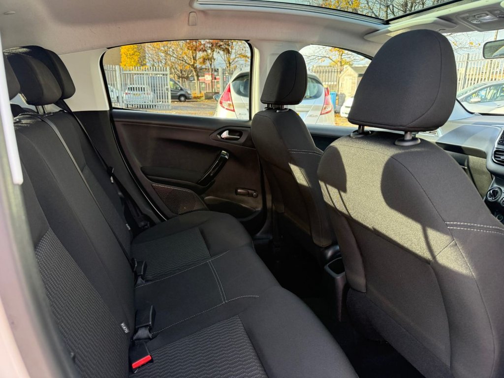 Used Peugeot 208 2015 for sale - 76417742: Photo 7