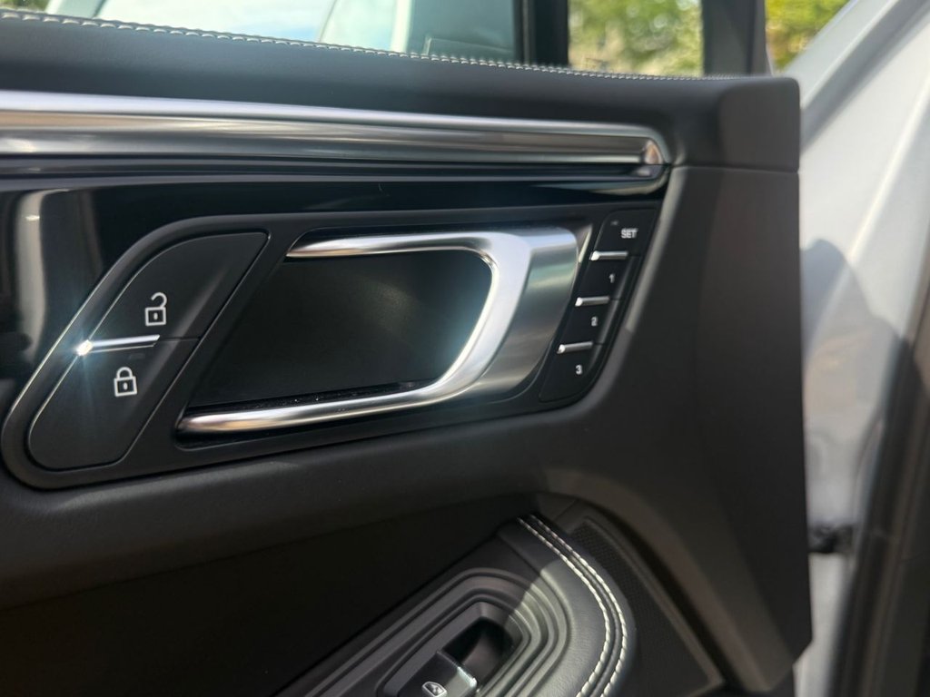 Used Porsche Macan 2024 for sale - 77547025: Photo 25
