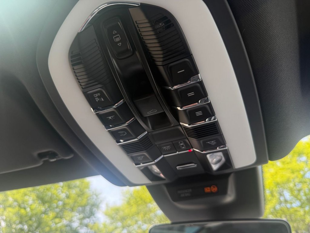 Used Porsche Macan 2024 for sale - 77547025: Photo 29