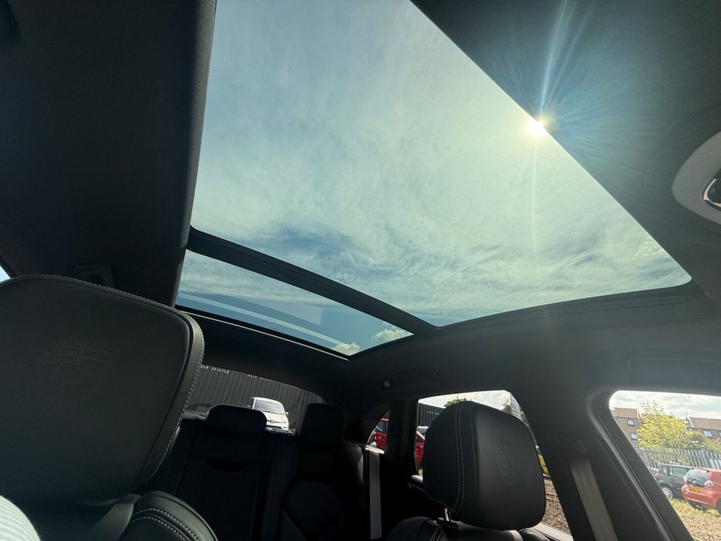 Used Porsche Macan 2024 for sale - 77547025: Photo 30