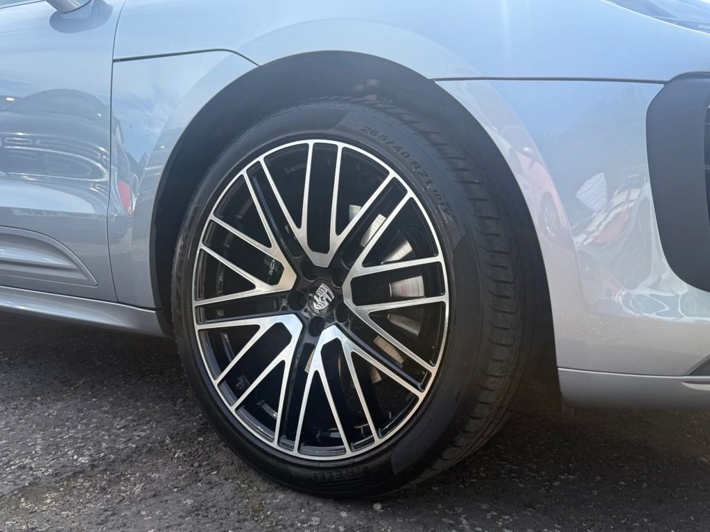 Used Porsche Macan 2024 for sale - 77547025: Photo 9