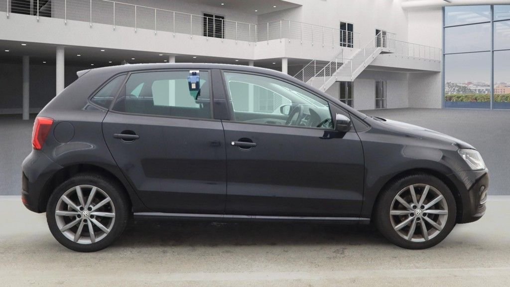 Used Volkswagen Polo 2016 for sale - 76417744: Photo 5