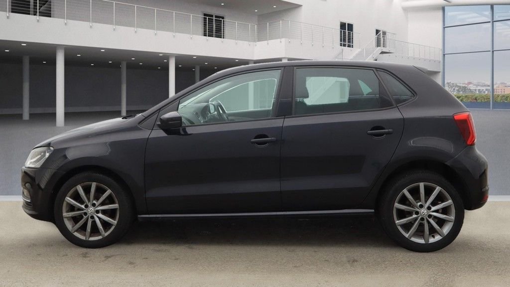Used Volkswagen Polo 2016 for sale - 76417744: Photo 6