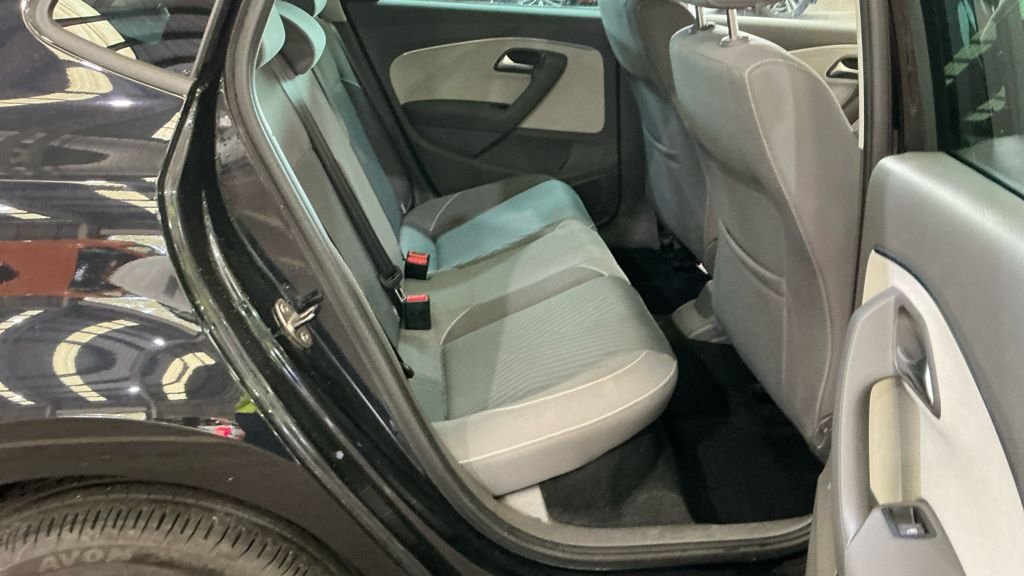 Used Volkswagen Polo 2016 for sale - 76417744: Photo 9