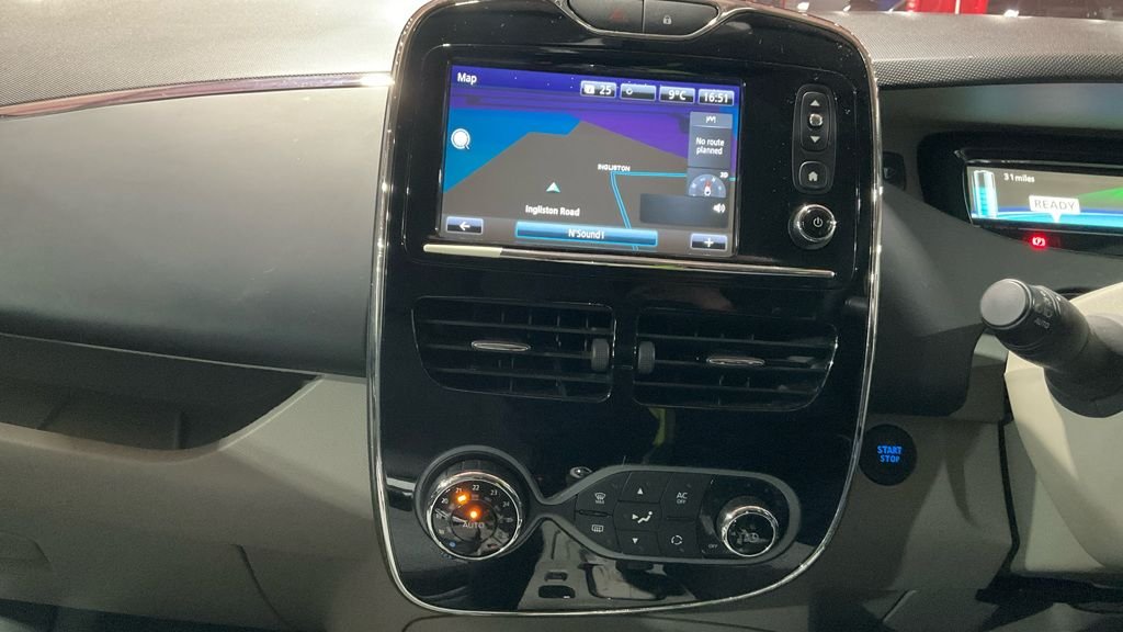 Used Renault Zoe 2015 for sale - 78056449: Photo 11