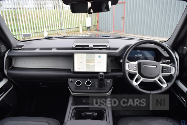 Used Land Rover Defender 2023 for sale - 77840197: Photo 11