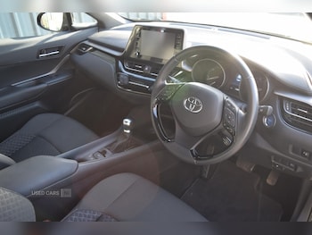 Used Toyota C-HR 2022 for sale - 76551564: Photo