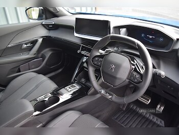 Used Peugeot 2008 2022 for sale - 77021678: Photo