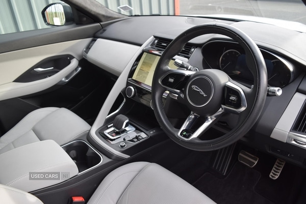 Used Jaguar E-Pace 2021 for sale - 76646718: Photo 3