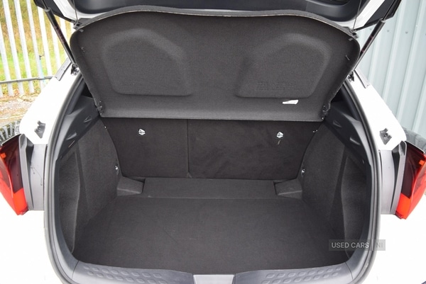 Used Toyota C-HR 2023 for sale - 77102230: Photo 34